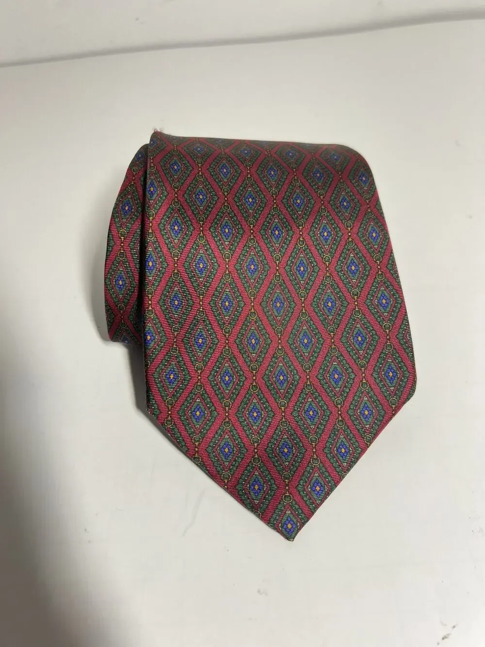 Gucci EUC Red Silk Diamond Print Horse Bit Chain Link Neckwear Tie Made in Italy